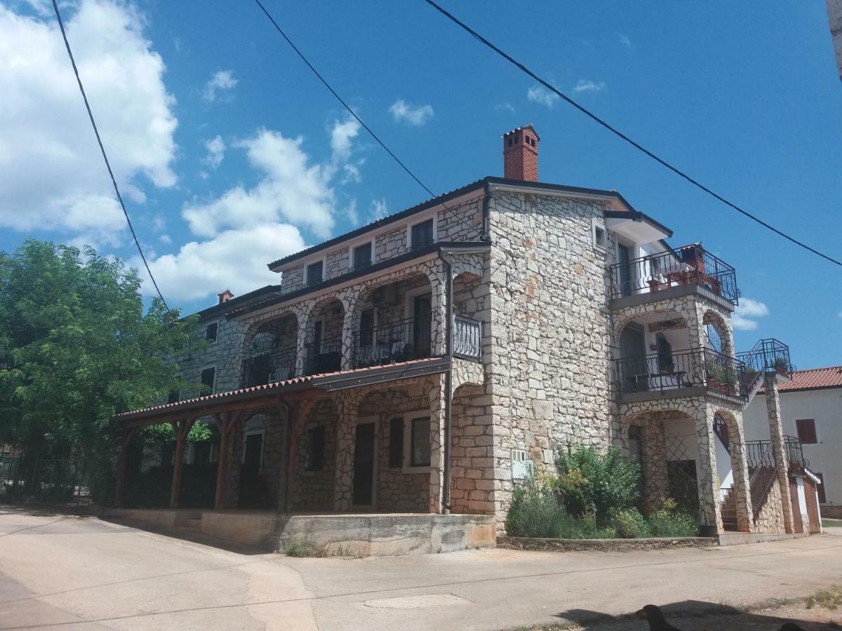 Ranch Radin Panzió Brtonigla Kültér fotó
