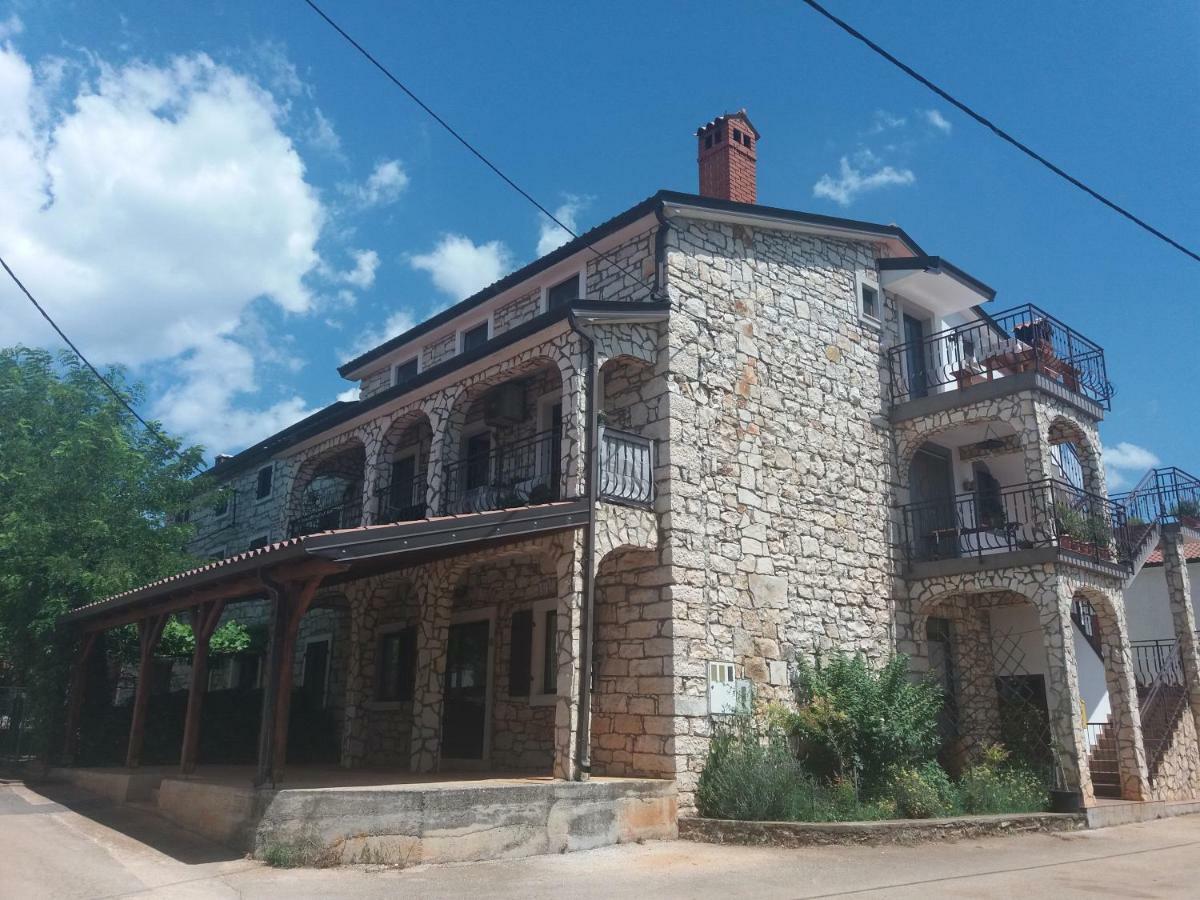 Ranch Radin Panzió Brtonigla Kültér fotó